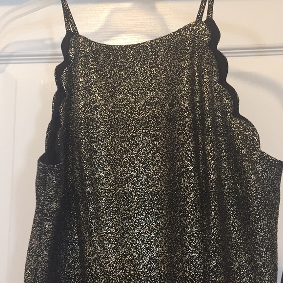 Beautiful scalloped iz Byer dress black with gold - Picture 2 of 8